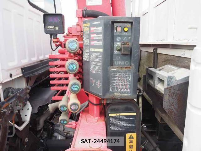 Isuzu ELF TRUCK 2012-03 8524704-13