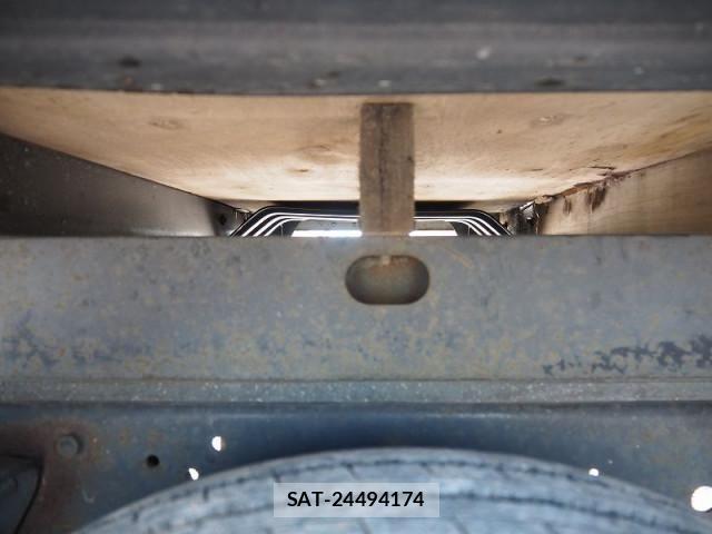 Isuzu ELF TRUCK 2012-03 8524704-26