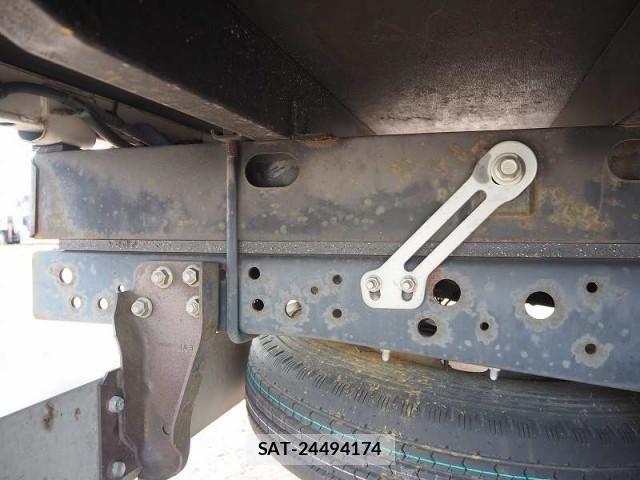 Isuzu ELF TRUCK 2012-03 8524704-27