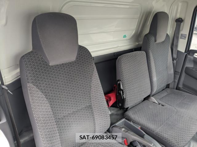 Isuzu ELF TRUCK 2021-04 8524744-24