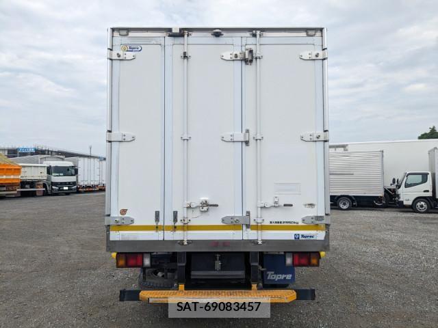 Isuzu ELF TRUCK 2021-04 8524744-4