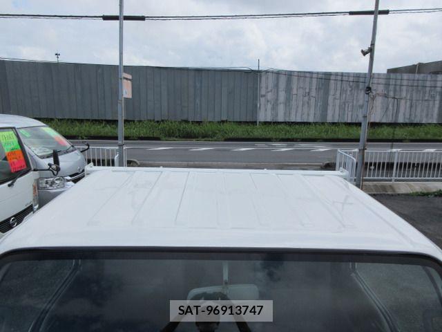 Isuzu ELF TRUCK 2019-03 8524710-9