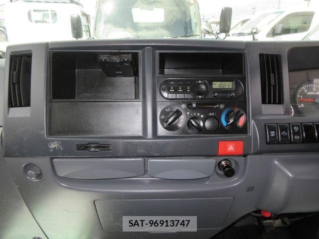Isuzu ELF TRUCK 2019-03 8524710-13