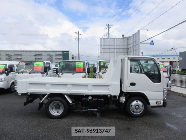 Isuzu ELF TRUCK 2019-03 8524710-3