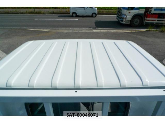 Isuzu ELF TRUCK 2016-07 8524734-11