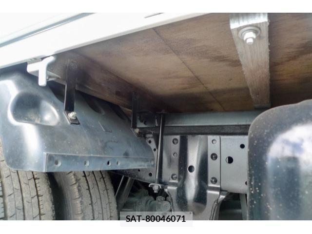 Isuzu ELF TRUCK 2016-07 8524734-15