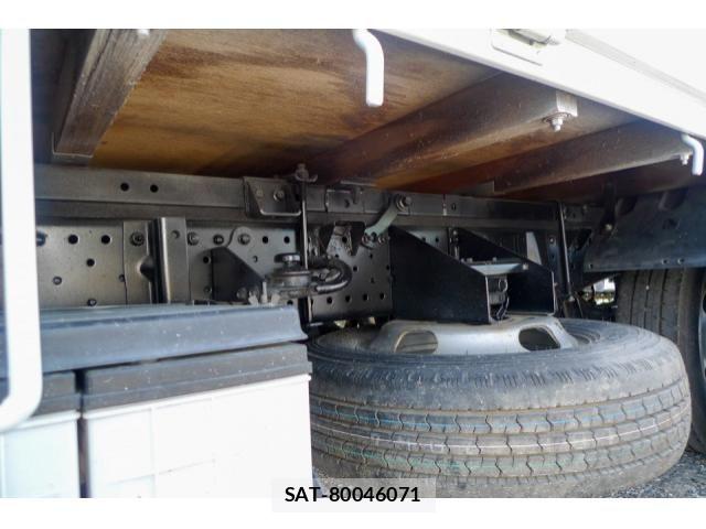 Isuzu ELF TRUCK 2016-07 8524734-18