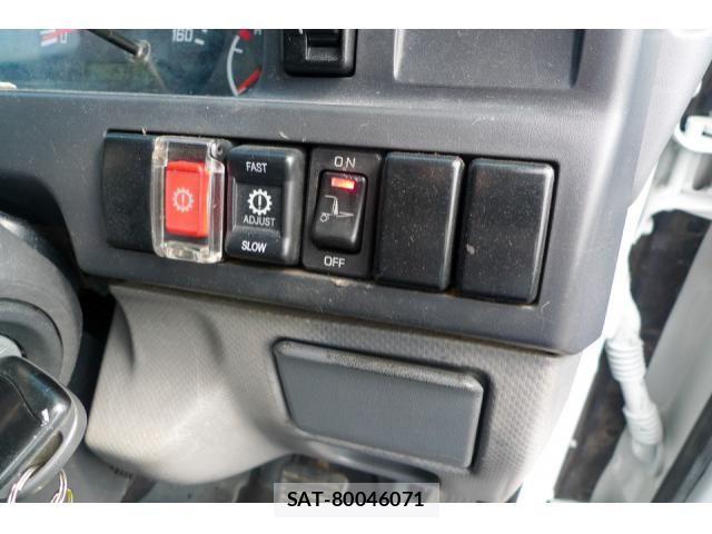 Isuzu ELF TRUCK 2016-07 8524734-27