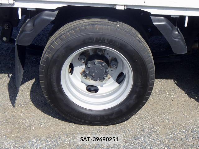 Isuzu ELF TRUCK 2023-06 8524691-23