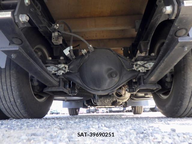Isuzu ELF TRUCK 2023-06 8524691-25