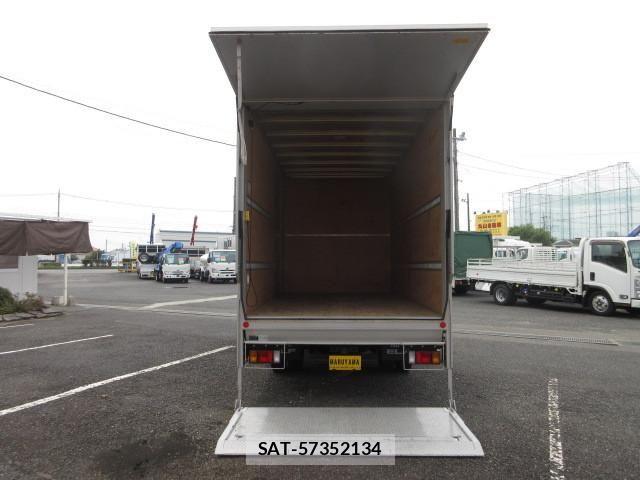 Isuzu ELF TRUCK 2023-08 8524637-9