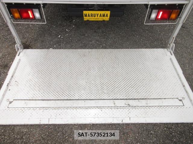 Isuzu ELF TRUCK 2023-08 8524637-10