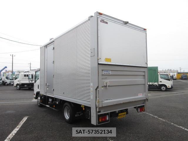 Isuzu ELF TRUCK 2023-08 8524637-2