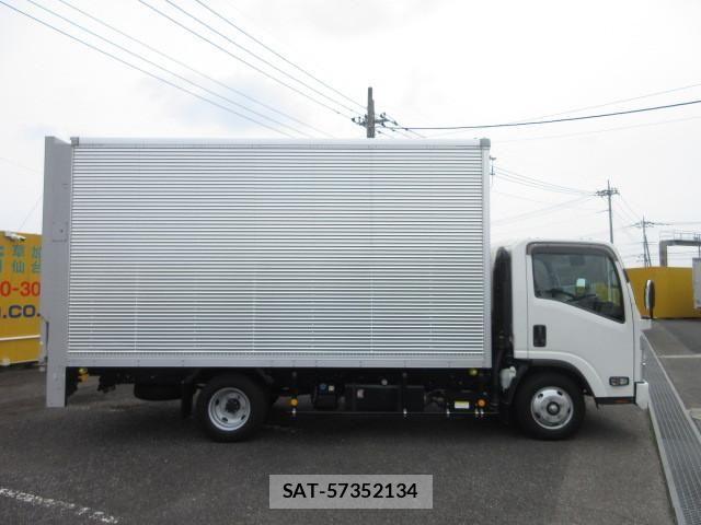 Isuzu ELF TRUCK 2023-08 8524637-6