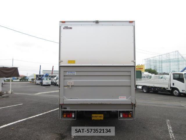 Isuzu ELF TRUCK 2023-08 8524637-7