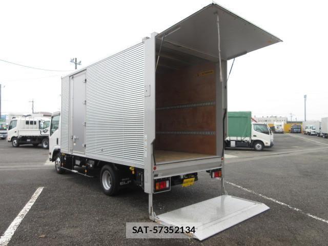 Isuzu ELF TRUCK 2023-08 8524637-8