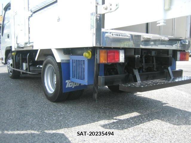 Isuzu ELF TRUCK 2018-07 8524717-15