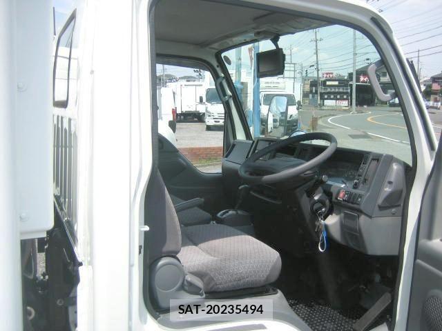 Isuzu ELF TRUCK 2018-07 8524717-26