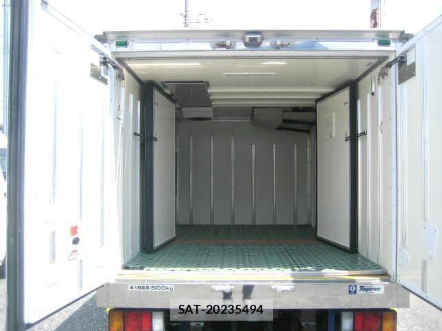 Isuzu ELF TRUCK 2018-07 8524717-4