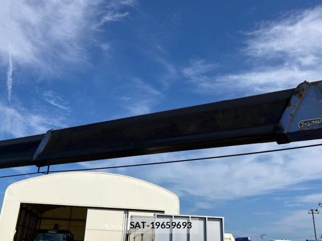Isuzu ELF TRUCK 2011-08 8524730-10