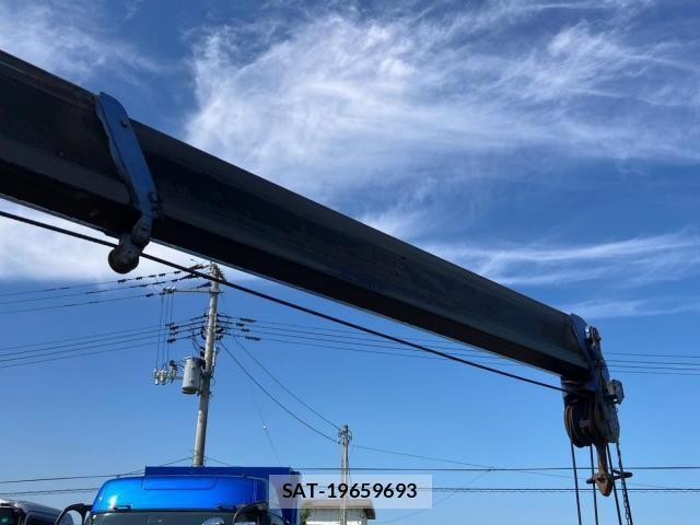 Isuzu ELF TRUCK 2011-08 8524730-12