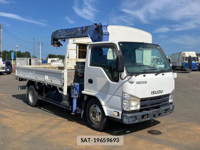 Isuzu ELF TRUCK 2011-08 8524730-1