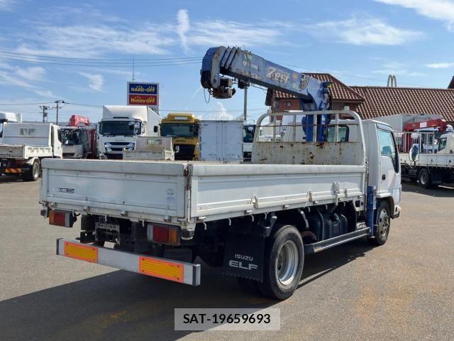 Isuzu ELF TRUCK 2011-08 8524730-2