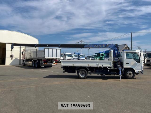 Isuzu ELF TRUCK 2011-08 8524730-5