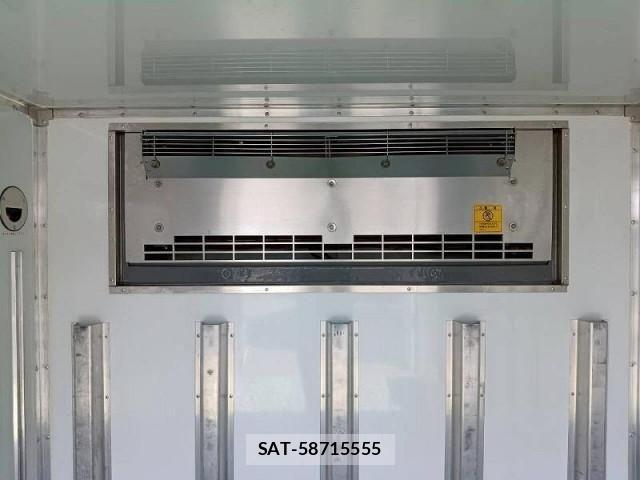 Isuzu ELF TRUCK 2015-10 8524731-16