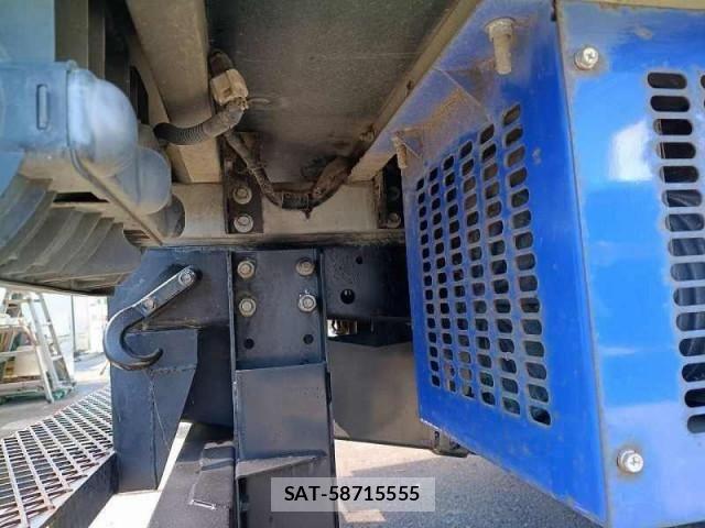 Isuzu ELF TRUCK 2015-10 8524731-23