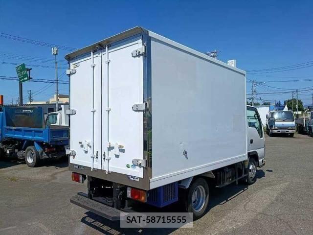 Isuzu ELF TRUCK 2015-10 8524731-2