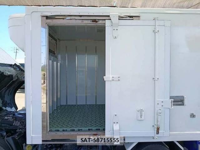 Isuzu ELF TRUCK 2015-10 8524731-7