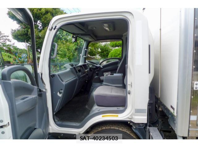 Isuzu ELF TRUCK 2019-10 8524719-24