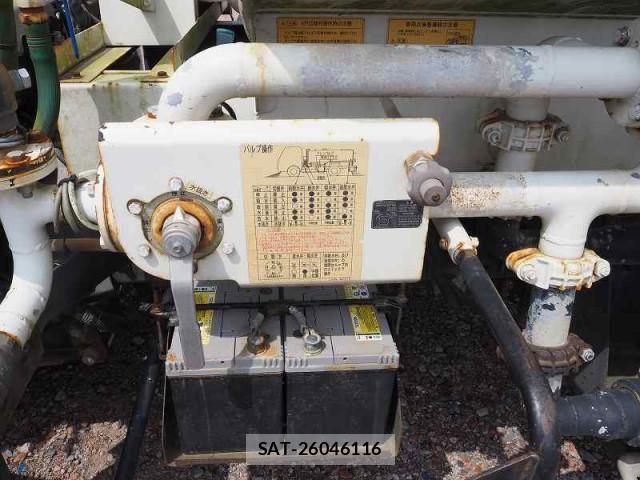 Isuzu ELF TRUCK 2012-06 8524738-13