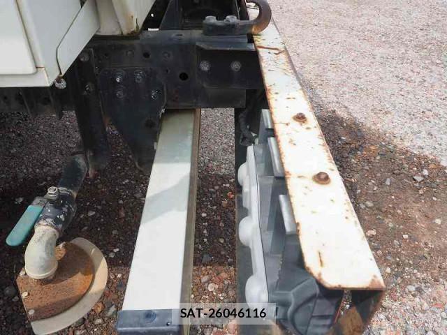 Isuzu ELF TRUCK 2012-06 8524738-17