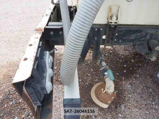 Isuzu ELF TRUCK 2012-06 8524738-18