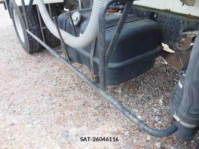 Isuzu ELF TRUCK 2012-06 8524738-23