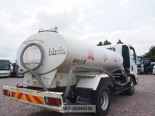 Isuzu ELF TRUCK 2012-06 8524738-4