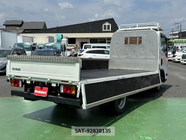Isuzu ELF TRUCK 2020-11 8524702-3