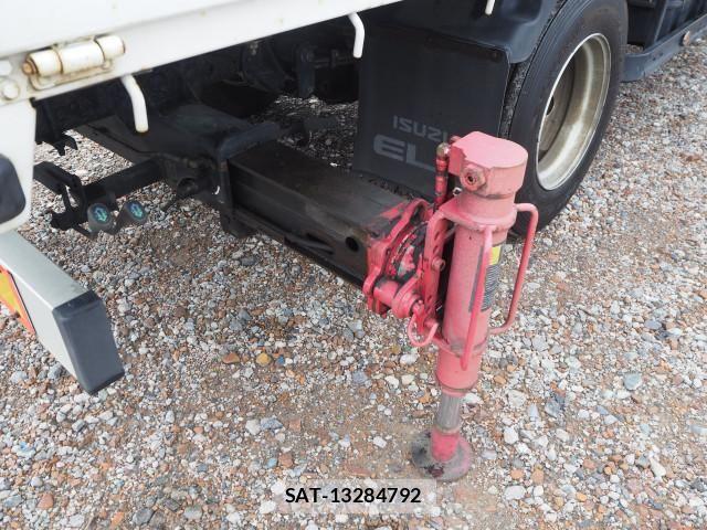 Isuzu ELF TRUCK 2010-08 8524721-12