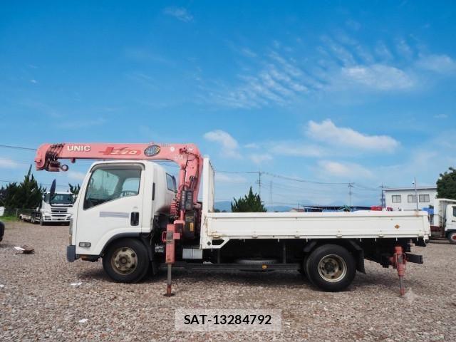 Isuzu ELF TRUCK 2010-08 8524721-1