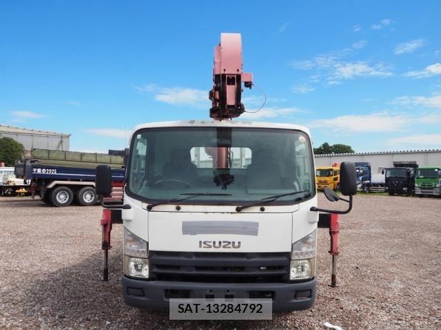 Isuzu ELF TRUCK 2010-08 8524721-7
