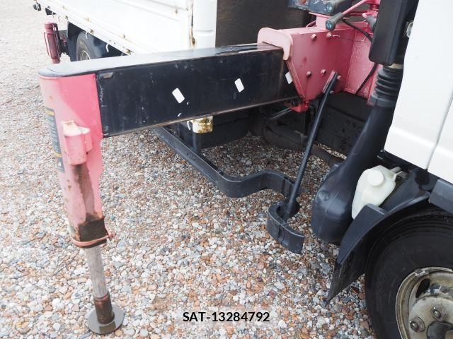 Isuzu ELF TRUCK 2010-08 8524721-8