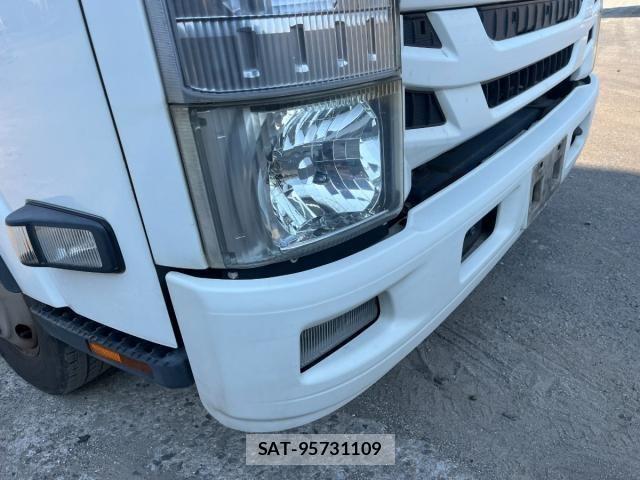 Isuzu ELF TRUCK 2016-04 8524747-19