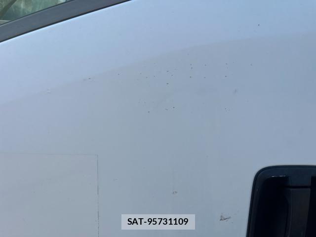 Isuzu ELF TRUCK 2016-04 8524747-27