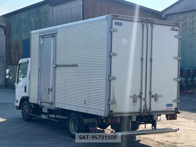 Isuzu ELF TRUCK 2016-04 8524747-8