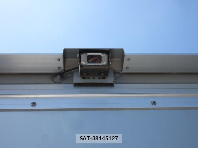 Isuzu ELF TRUCK 2020-03 8524664-19