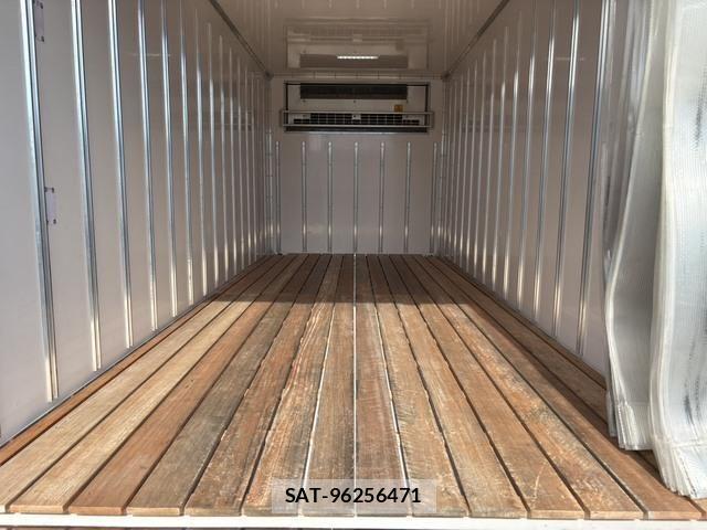 Isuzu ELF TRUCK 2018-10 8524733-17