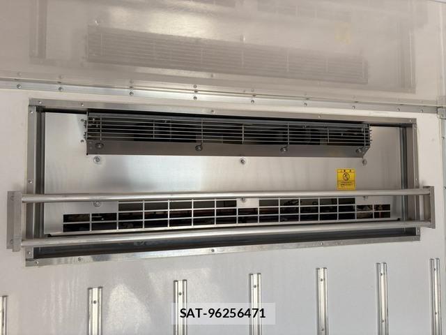 Isuzu ELF TRUCK 2018-10 8524733-24