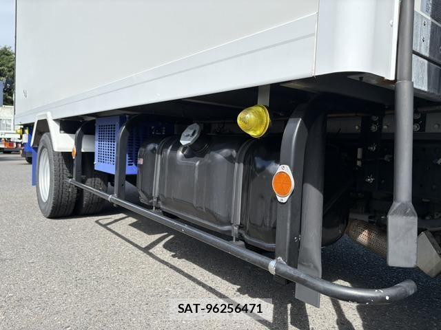 Isuzu ELF TRUCK 2018-10 8524733-28